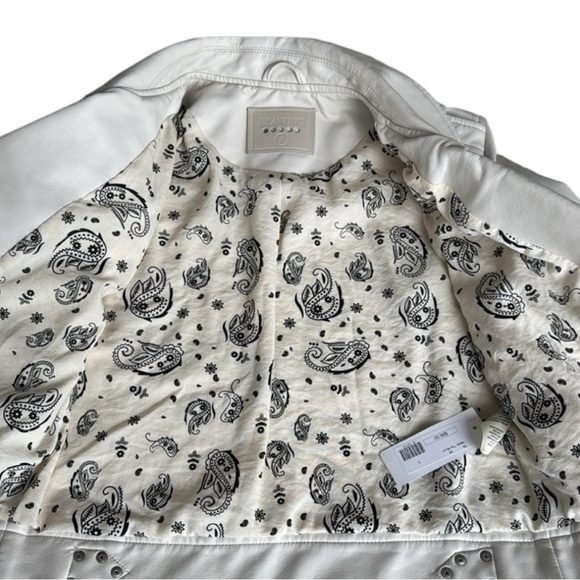 BlankNYC Never Too Much Cream
Moto Jacket Size Small - Picture 8 of 10